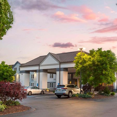 Best Western Hartford Hotel And Suites Exteriör bild