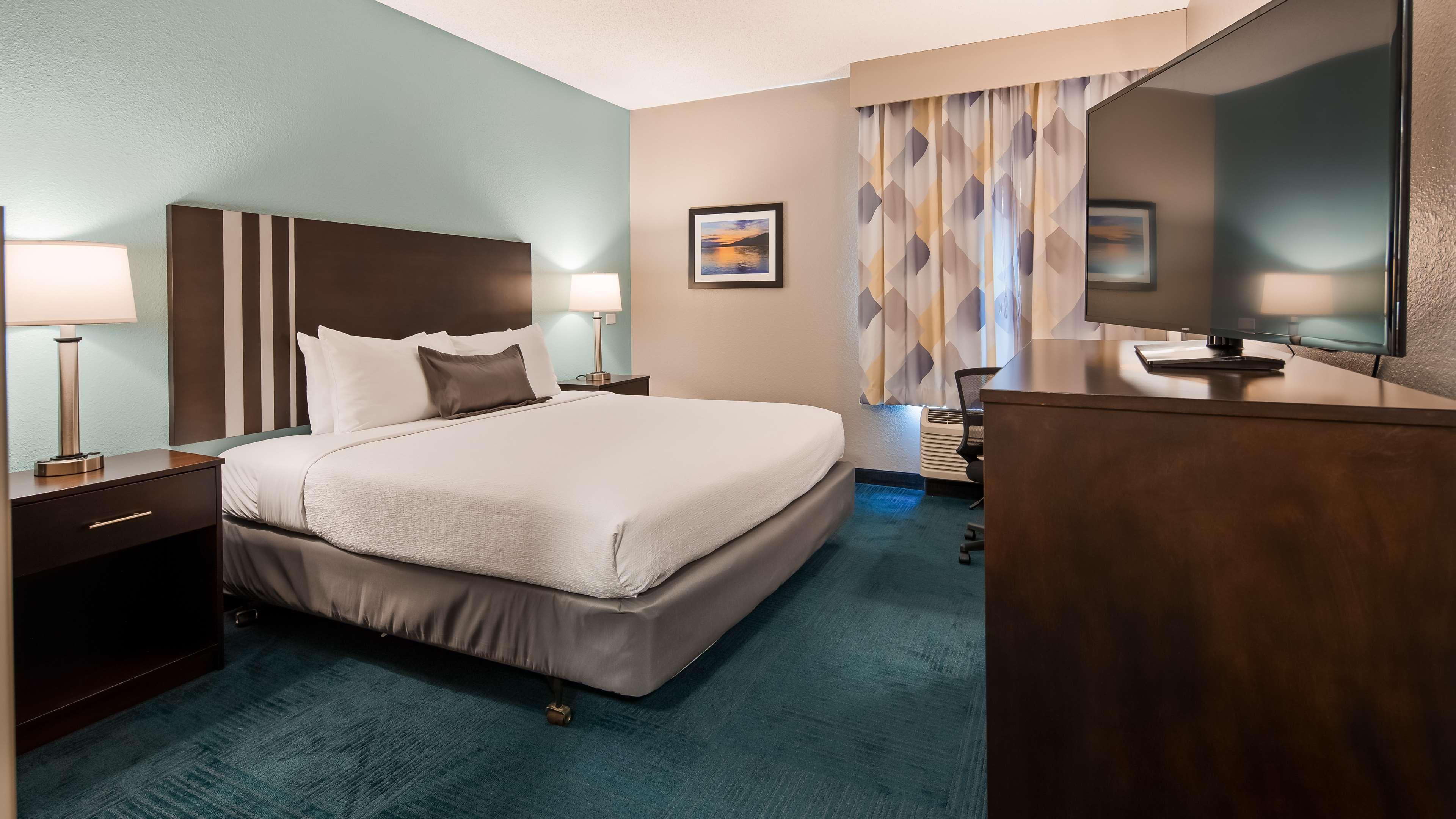 Best Western Hartford Hotel And Suites Exteriör bild