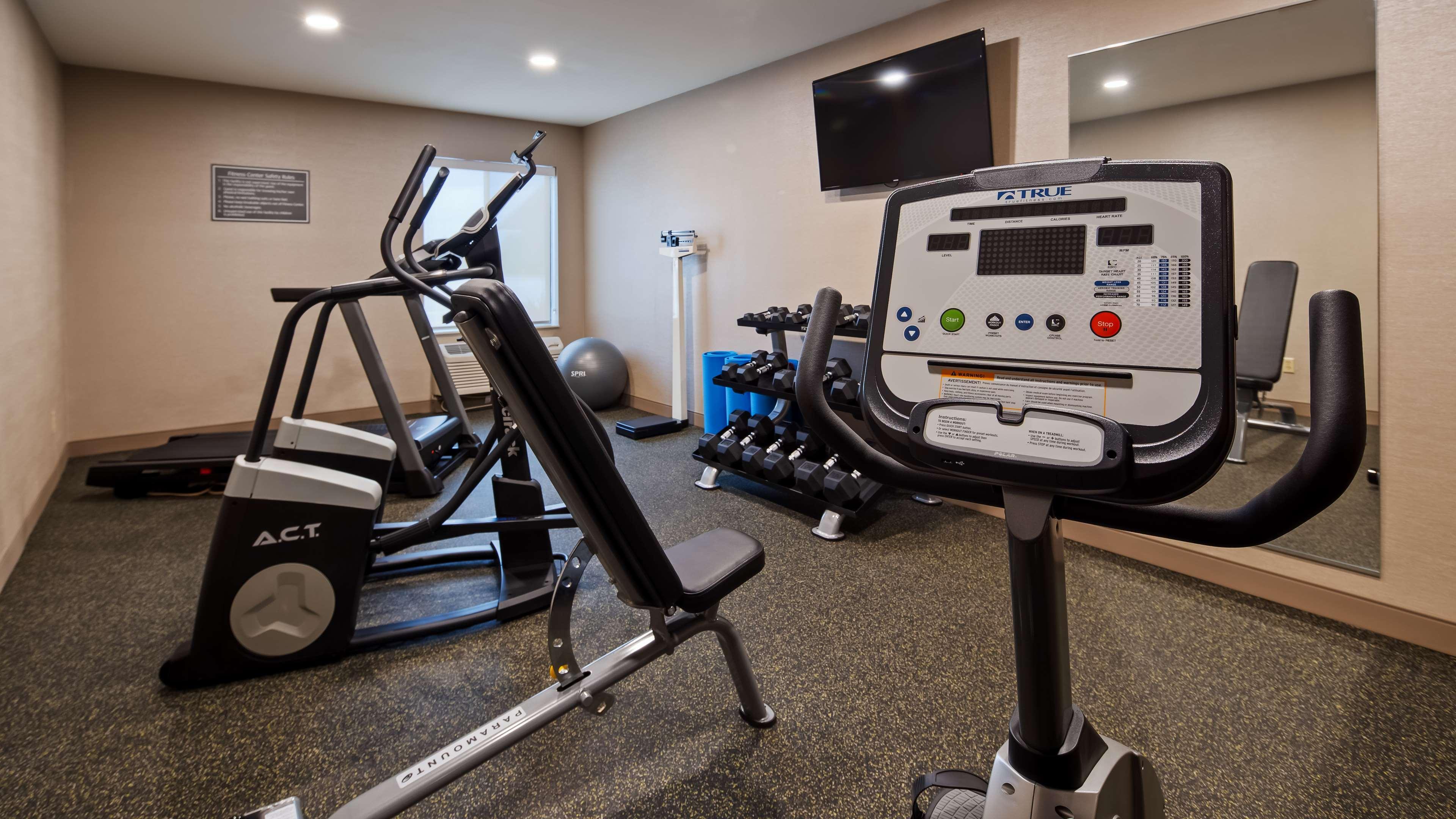Best Western Hartford Hotel And Suites Exteriör bild