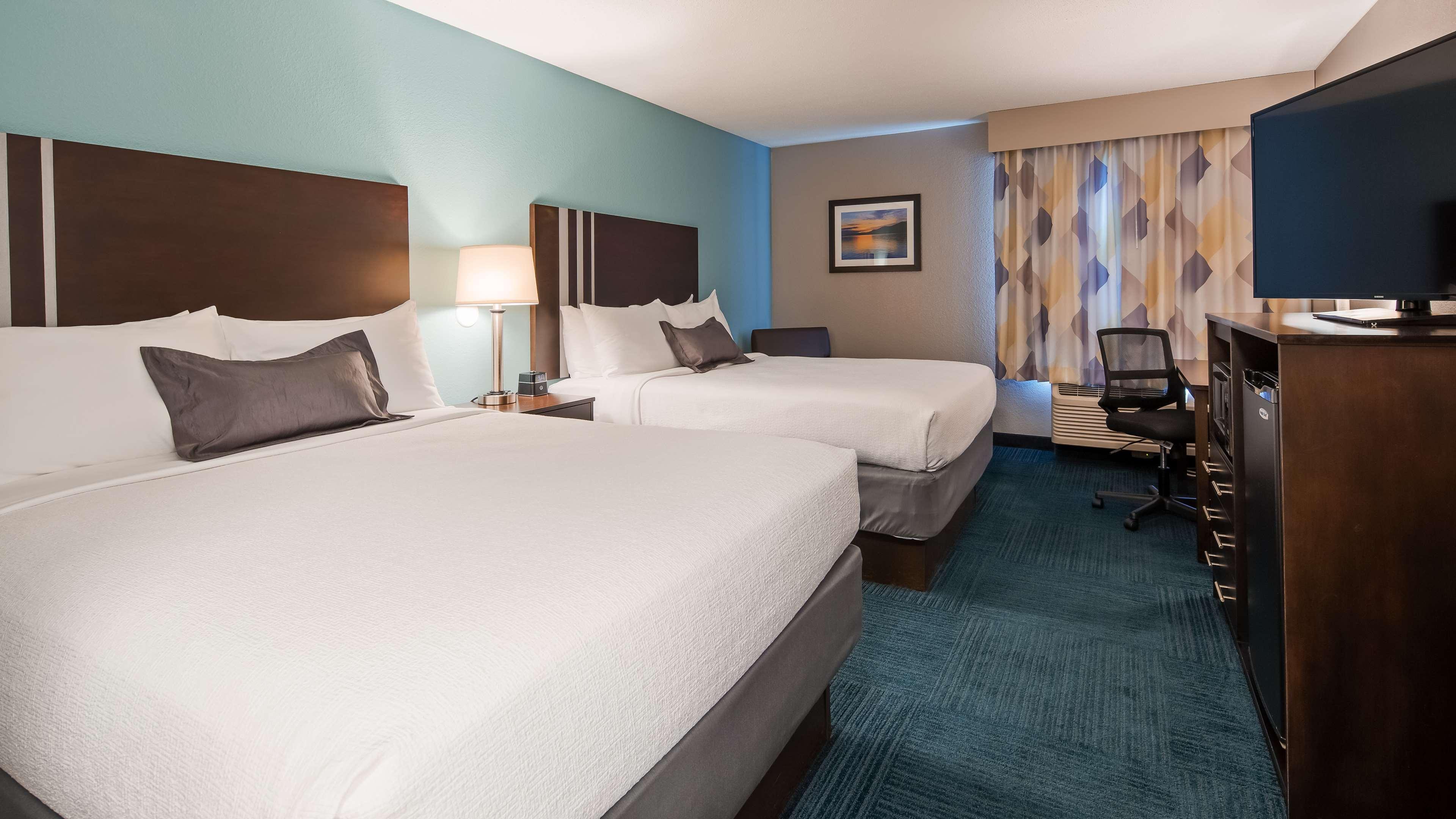 Best Western Hartford Hotel And Suites Exteriör bild