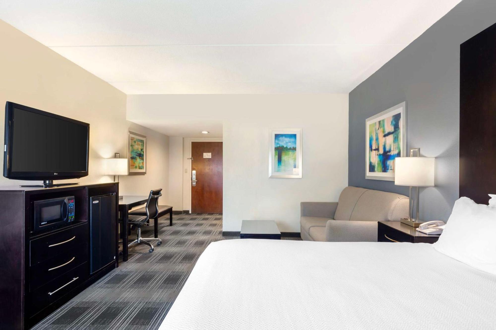 Best Western Hartford Hotel And Suites Exteriör bild
