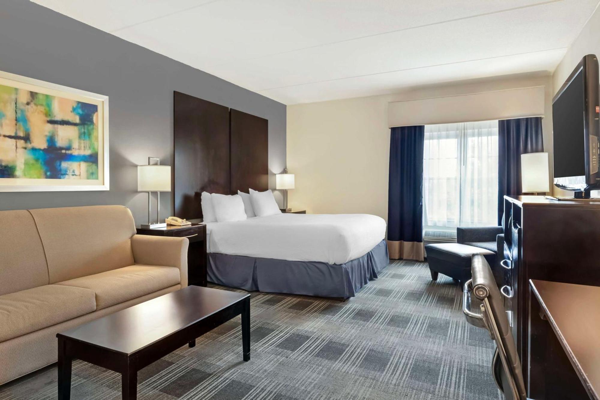 Best Western Hartford Hotel And Suites Exteriör bild