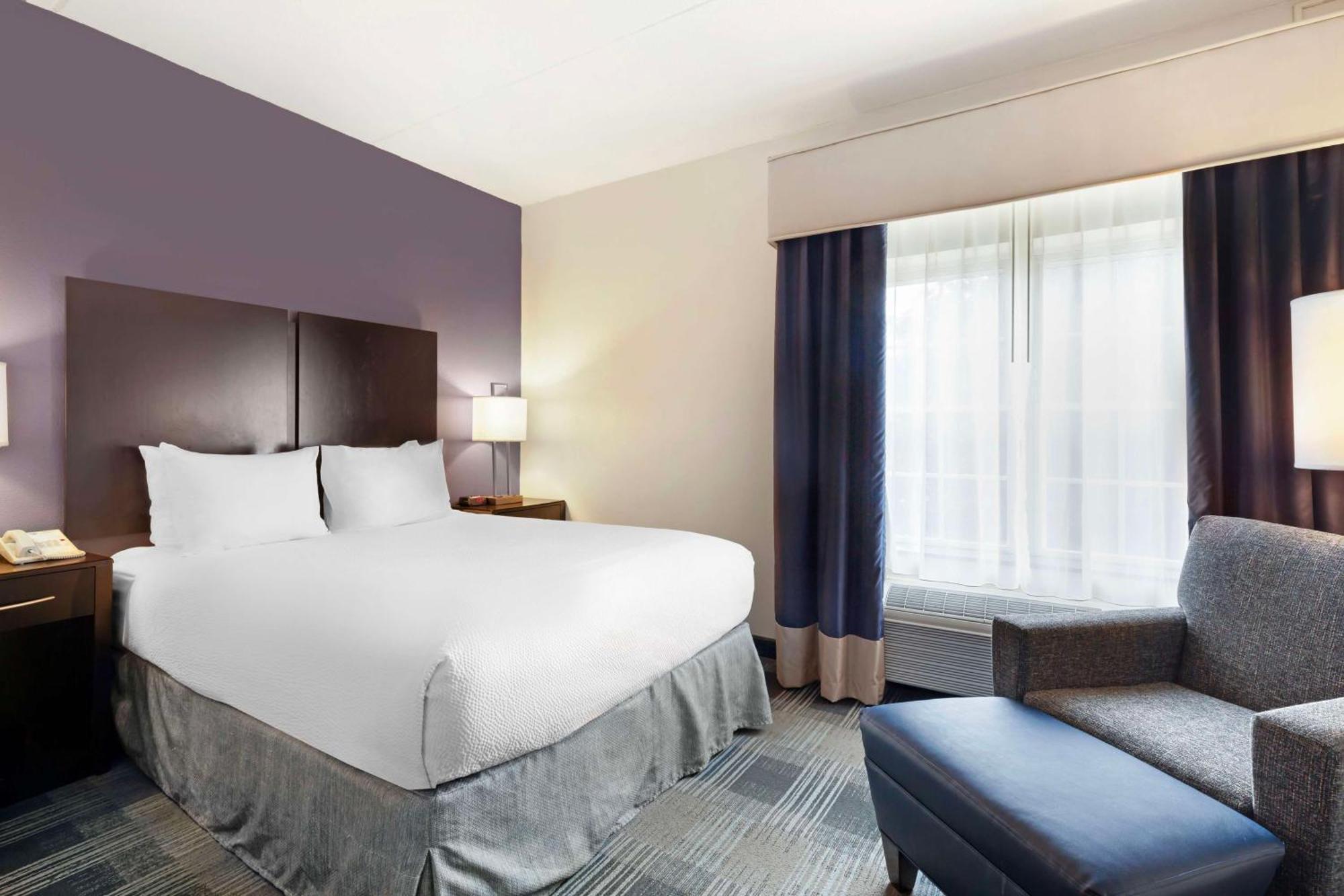 Best Western Hartford Hotel And Suites Exteriör bild